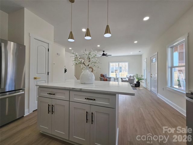 129 WOODLAWN Drive, Statesville, NC 28677