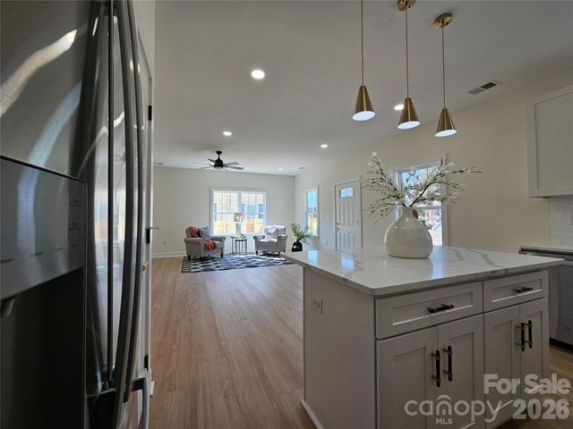 129 WOODLAWN Drive, Statesville, NC 28677