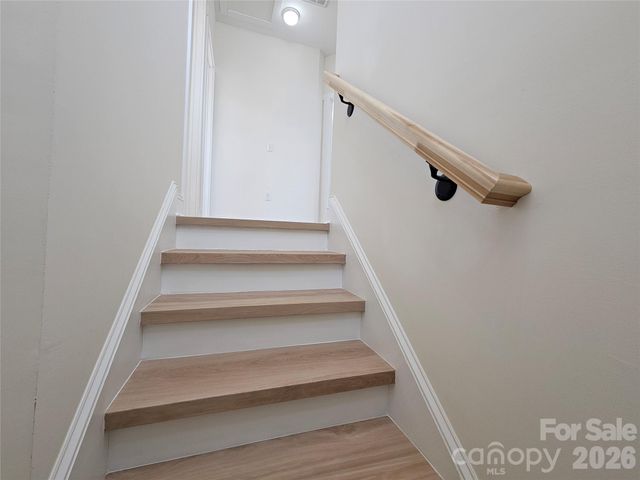 129 WOODLAWN Drive, Statesville, NC 28677