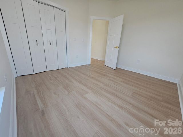 129 WOODLAWN Drive, Statesville, NC 28677