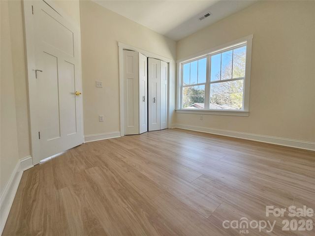 129 WOODLAWN Drive, Statesville, NC 28677