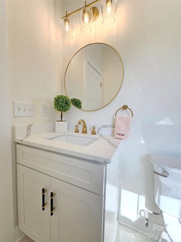 129 WOODLAWN Drive, Statesville, NC 28677