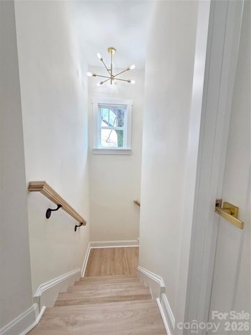 129 WOODLAWN Drive, Statesville, NC 28677