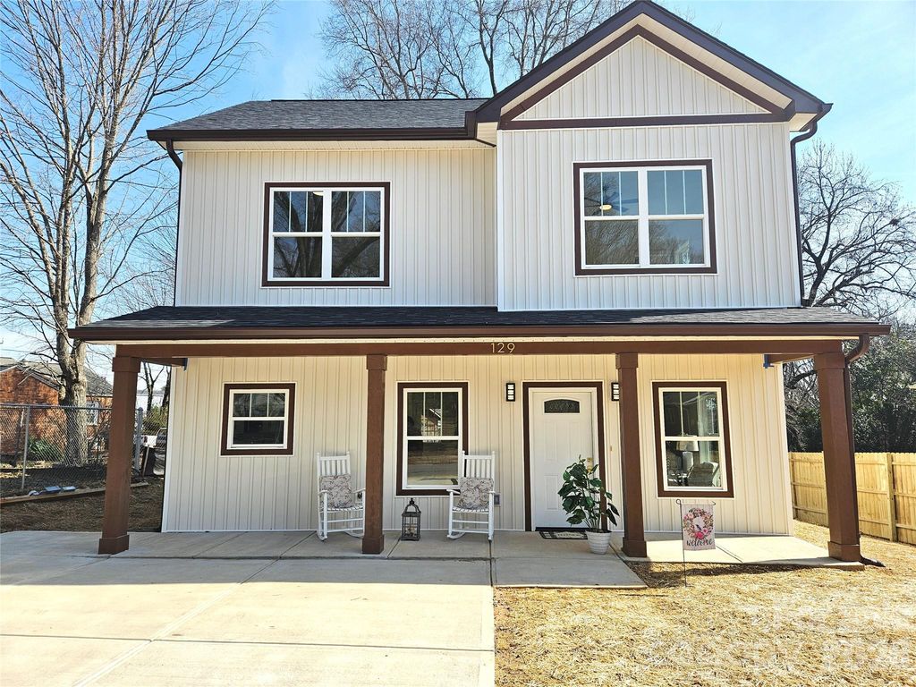 129 WOODLAWN Drive, Statesville, NC 28677