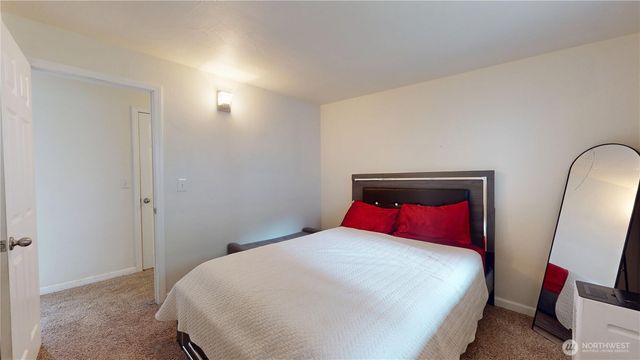 1461 Bill Avenue, Port Orchard, WA 98366