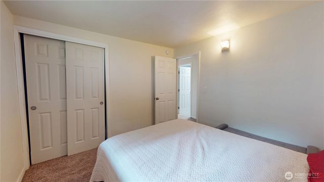 1461 Bill Avenue, Port Orchard, WA 98366