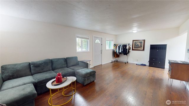 1461 Bill Avenue, Port Orchard, WA 98366
