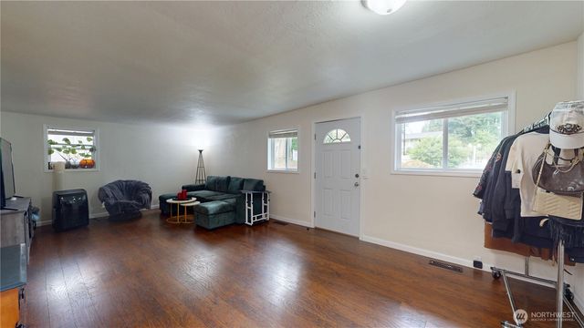 1461 Bill Avenue, Port Orchard, WA 98366