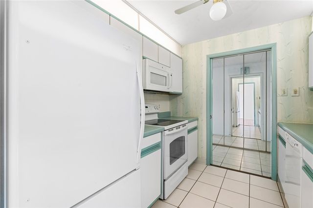 5600 Munhall Rd 606, Squirrel Hill, PA 15217