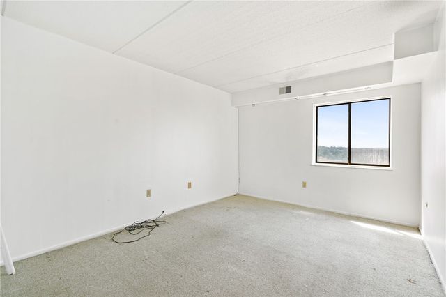 5600 Munhall Rd 606, Squirrel Hill, PA 15217