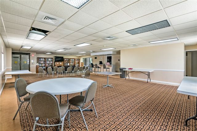 5600 Munhall Rd 606, Squirrel Hill, PA 15217