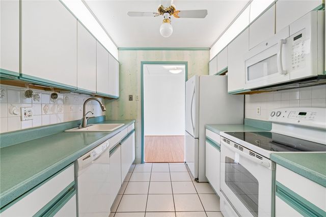 5600 Munhall Rd 606, Squirrel Hill, PA 15217