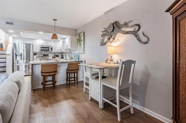 200 MERES BOULEVARD 16, Tarpon Springs, FL 34689