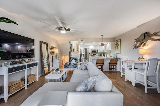 200 MERES BOULEVARD 16, Tarpon Springs, FL 34689