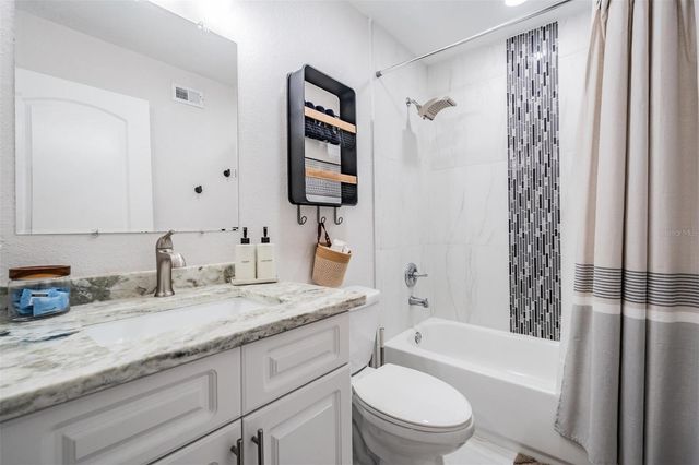 200 MERES BOULEVARD 16, Tarpon Springs, FL 34689