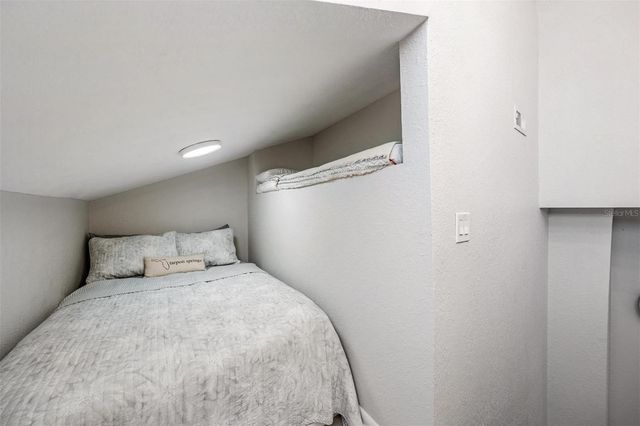 200 MERES BOULEVARD 16, Tarpon Springs, FL 34689