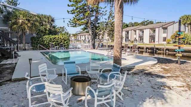 200 MERES BOULEVARD 16, Tarpon Springs, FL 34689