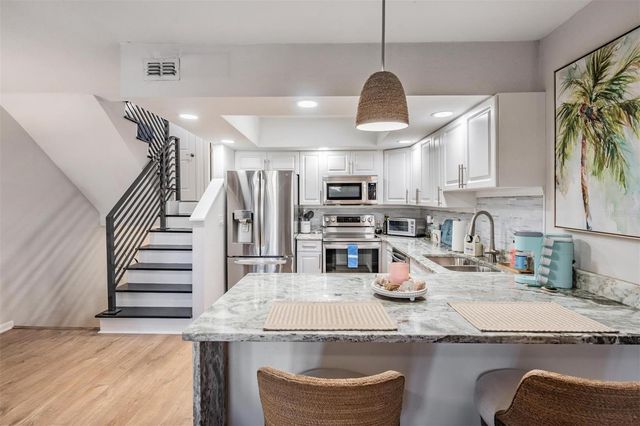 200 MERES BOULEVARD 16, Tarpon Springs, FL 34689