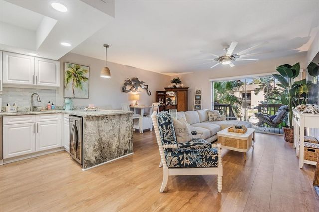 200 MERES BOULEVARD 16, Tarpon Springs, FL 34689