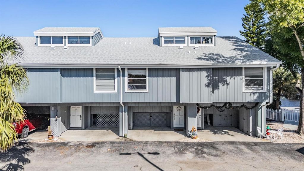 200 MERES BOULEVARD 16, Tarpon Springs, FL 34689