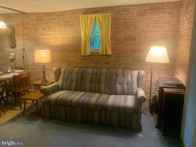 15677 DOGWOOD DR, Fort Loudon, PA 17224
