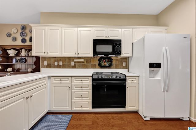 426 N LAKE ROAD, Hoover, AL 35242