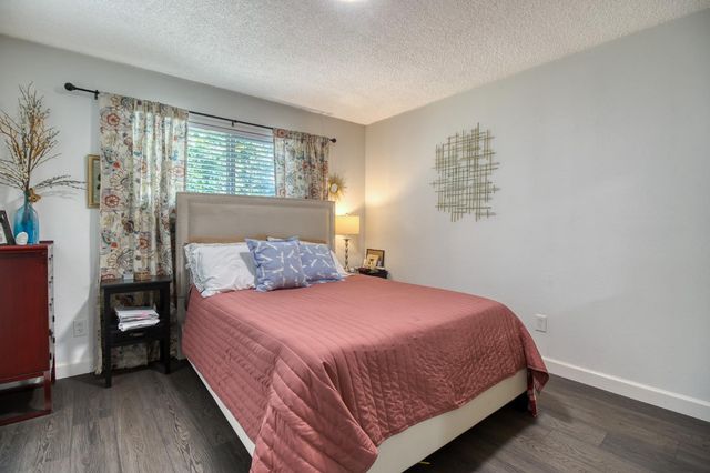 3809 Longbridge Dr, Modesto, CA 95356