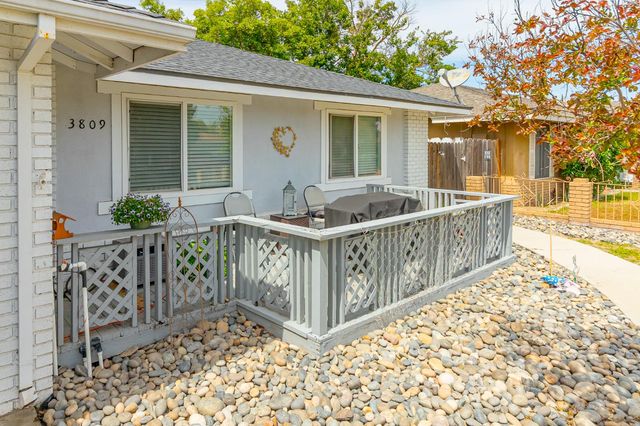 3809 Longbridge Dr, Modesto, CA 95356
