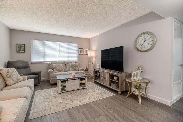 3809 Longbridge Dr, Modesto, CA 95356