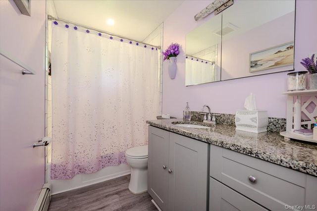 12 Northern Parkway E, Plainview, NY 11803