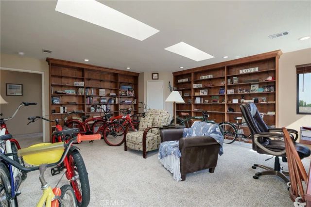 398 Day Road, Ventura, CA 93003