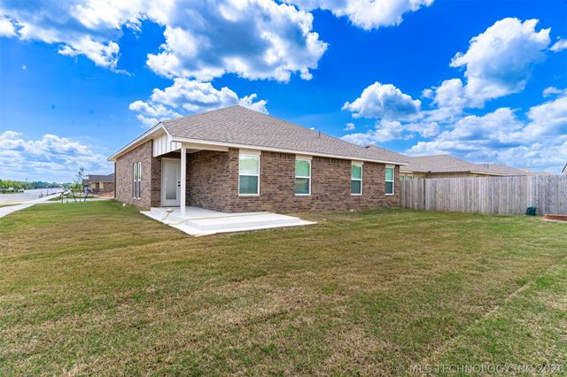 27229 E 109th Street S, Coweta, OK 74429