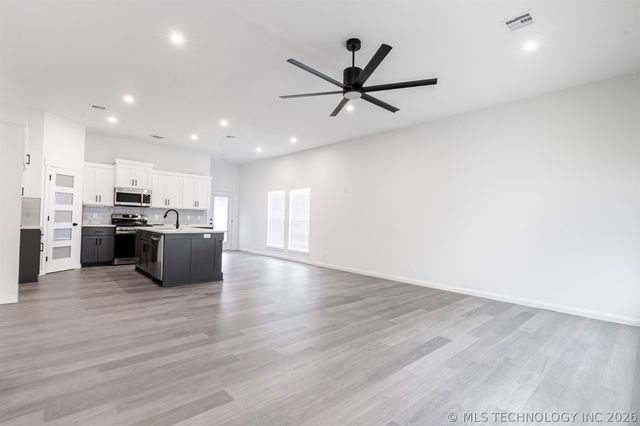 27229 E 109th Street S, Coweta, OK 74429