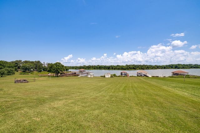 305 Rs County Road 3390, Emory, TX 75440