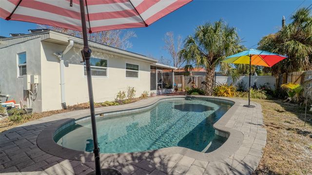 5508 9TH AVENUE N, St Petersburg, FL 33710