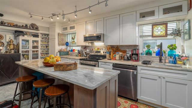 5508 9TH AVENUE N, St Petersburg, FL 33710