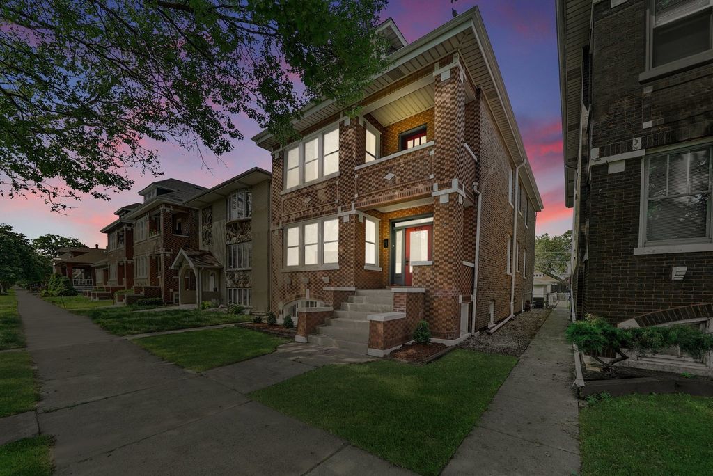 4730 S Komensky Avenue, Chicago, IL 60632