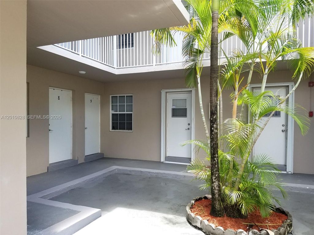 6565 Santona St B8, Coral Gables, FL 33146