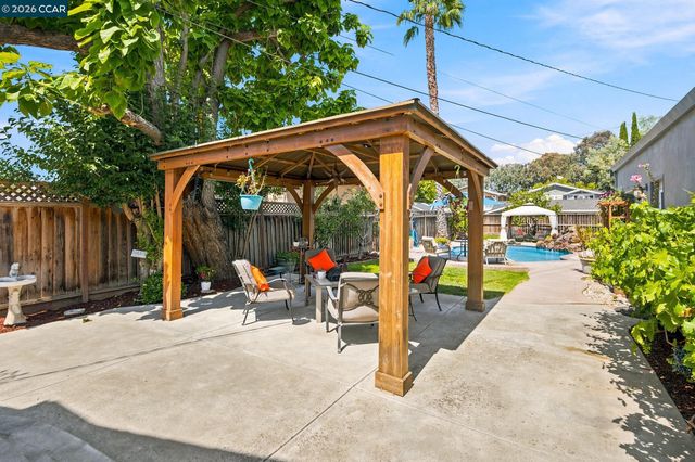 1455 Mckendrie St, San Jose, CA 95126