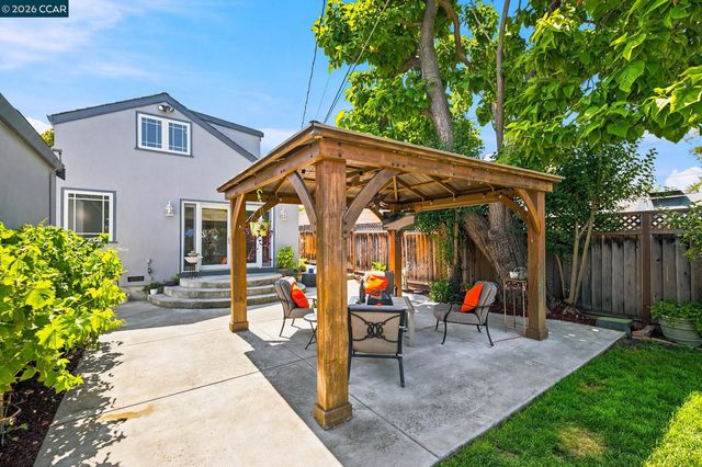 1455 Mckendrie St, San Jose, CA 95126