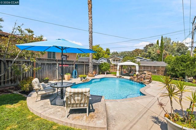 1455 Mckendrie St, San Jose, CA 95126
