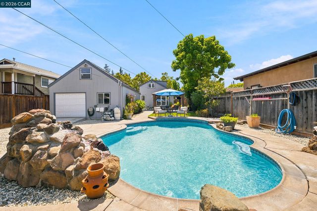 1455 Mckendrie St, San Jose, CA 95126
