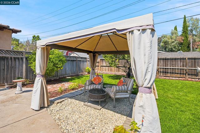 1455 Mckendrie St, San Jose, CA 95126