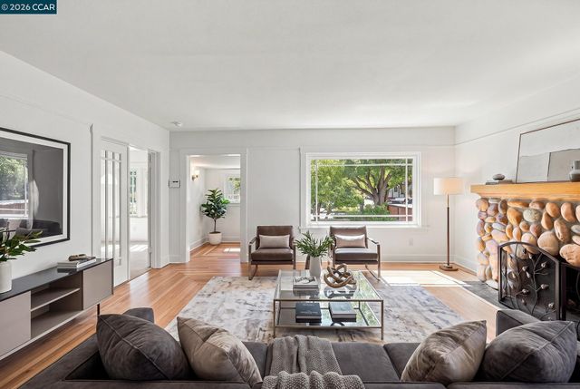 1455 Mckendrie St, San Jose, CA 95126