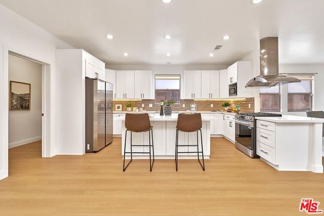 646 N Sierra Bonita Avenue, Los Angeles, CA 90036