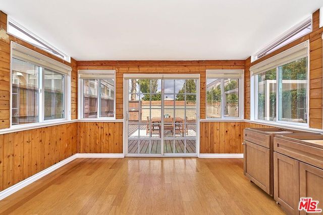 646 N Sierra Bonita Avenue, Los Angeles, CA 90036