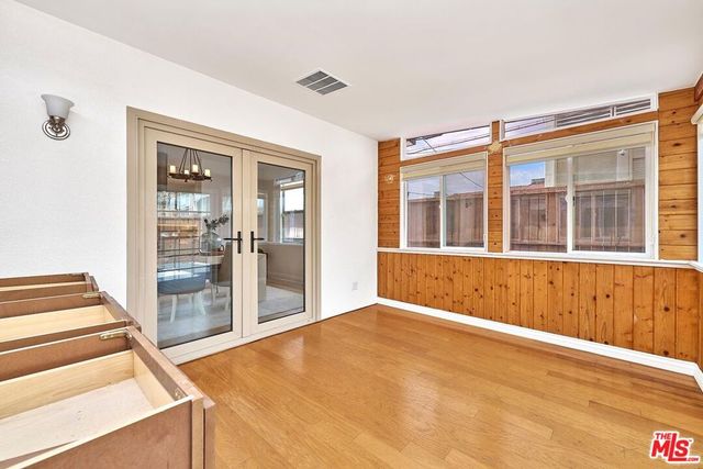 646 N Sierra Bonita Avenue, Los Angeles, CA 90036