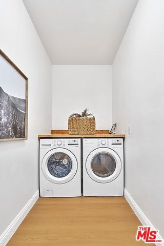 646 N Sierra Bonita Avenue, Los Angeles, CA 90036