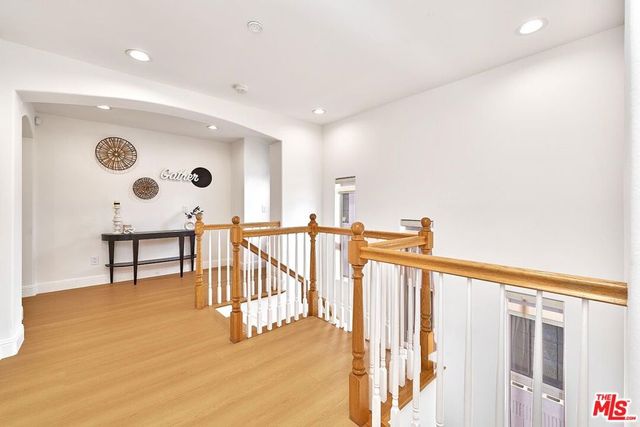 646 N Sierra Bonita Avenue, Los Angeles, CA 90036