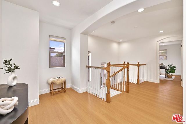 646 N Sierra Bonita Avenue, Los Angeles, CA 90036